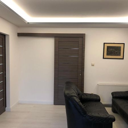 Bezso Apartman Hajduszoboszlo Exterior photo