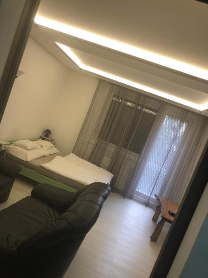 Bezso Apartman Hajduszoboszlo Exterior photo